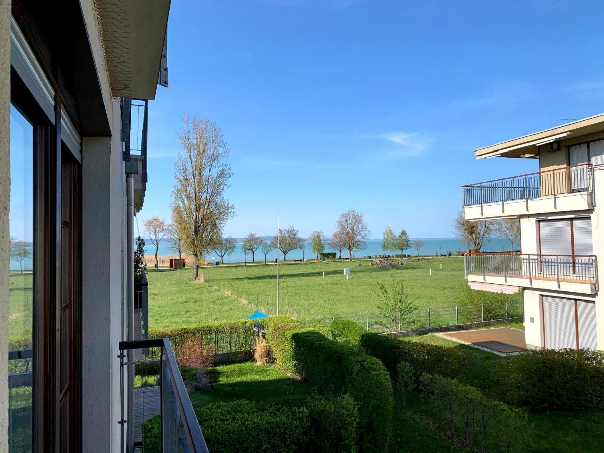 Lakeside Luxury Apartment Zamardi Exterior photo