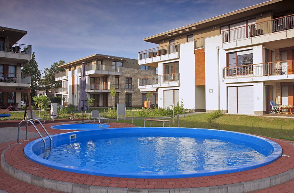 Lakeside Luxury Apartment Zamardi Exterior photo