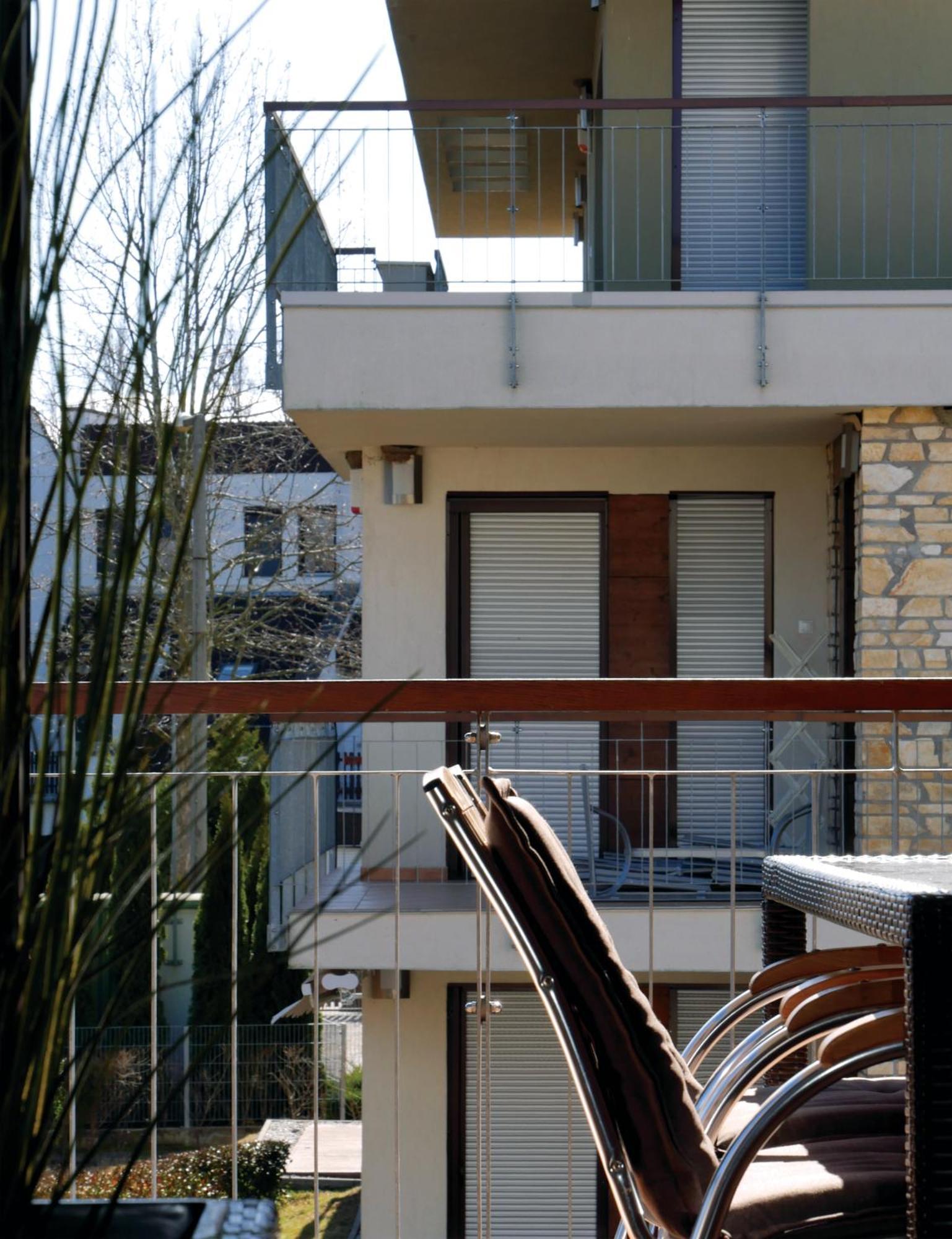 Lakeside Luxury Apartment Zamardi Exterior photo